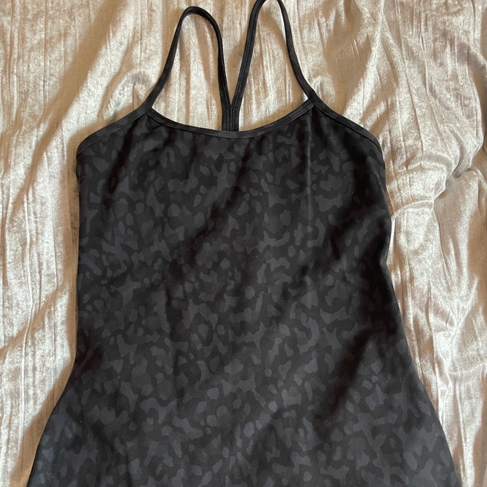 Lululemon Y tank